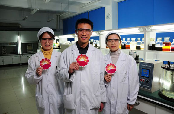Kunlun Shines Forth, Riding the 'East Wind'