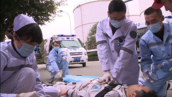 Lubricant Company Holds Emergency Drill for Asphyxiation in Tank Cleaning Operations