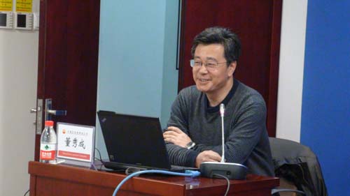 Company Holds Special Training on Labor Law and on Energy Strategy and Oil and Gas Markets