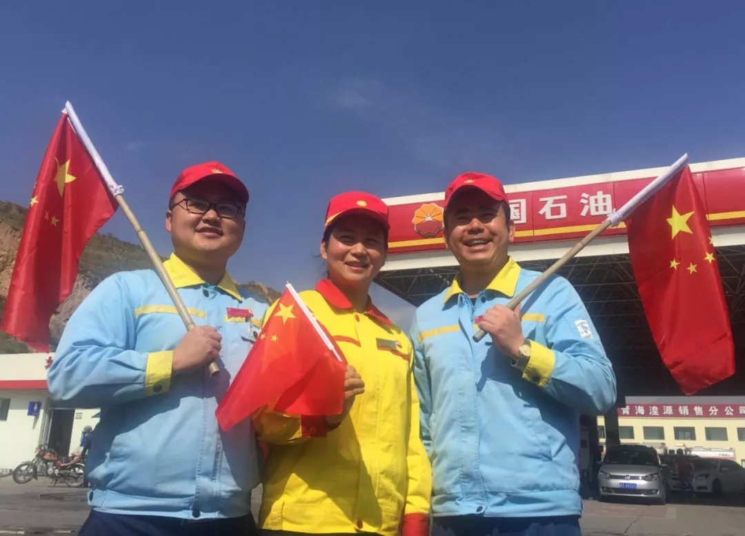 Exhaust Purification Fluid Sells Like Hotcakes at Huiyuan Gas Station