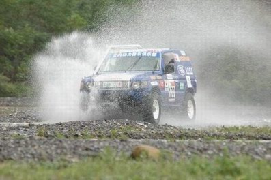 Kunlun Lubricant Provides Full Support to Yunnei Power Racing Cars at the Dongchuan Mudflow Off-Road Rally