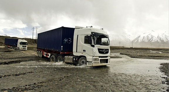 Kunlun Shines Forth, Riding the 'East Wind'