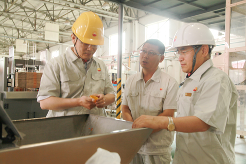 Li Xiaodong Visits Daqing No. 2 Plant for Research
