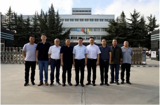 Jin Donghan and His Delegation Visit Kunlun Lubricant's Lanzhou Lubricant Research and Development Centre