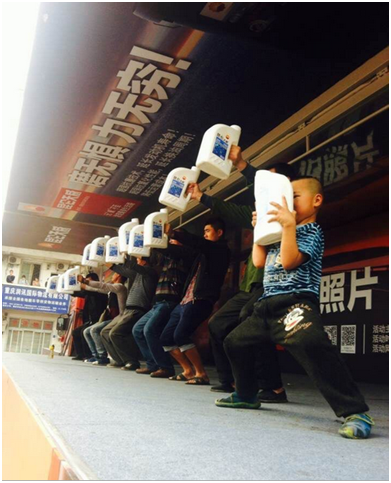 Attending to Truck Drivers' Spiritual Life: Kunlun Lubricant Promotes Caring Service