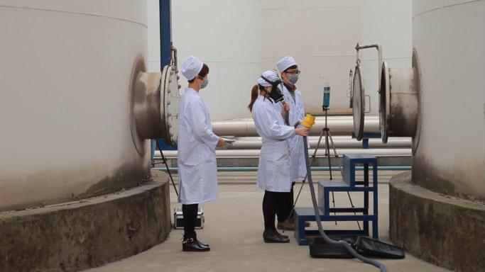 Lubricant Company Holds Emergency Drill for Asphyxiation in Tank Cleaning Operations