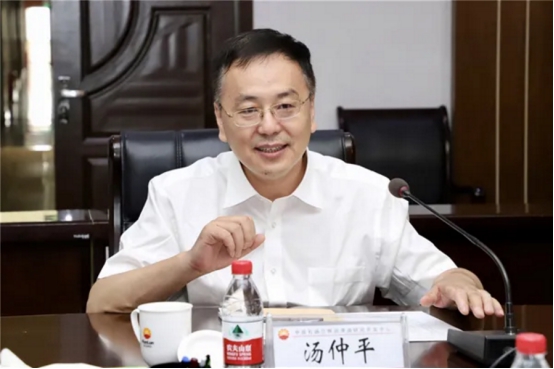 Jin Donghan and His Delegation Visit Kunlun Lubricant's Lanzhou Lubricant Research and Development Centre