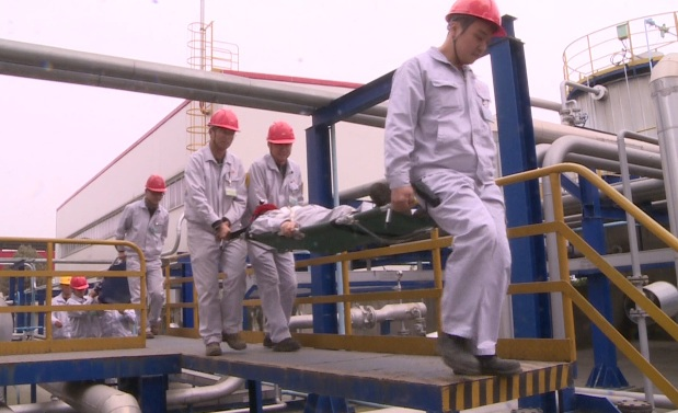Lubricant Company Holds Emergency Drill for Asphyxiation in Tank Cleaning Operations