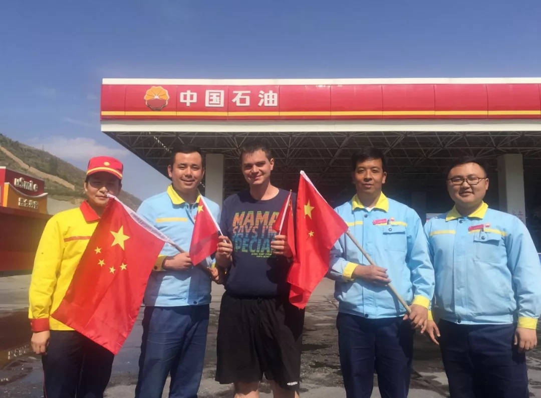 Exhaust Purification Fluid Sells Like Hotcakes at Huiyuan Gas Station